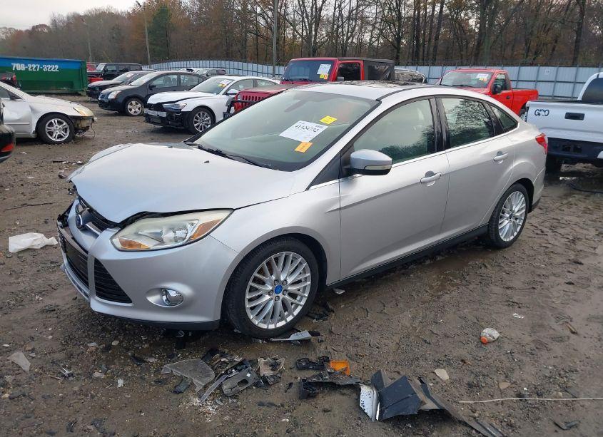 Photo 2 of 2012 Ford Focus SEL (VIN 1FAHP3H22CL210677)