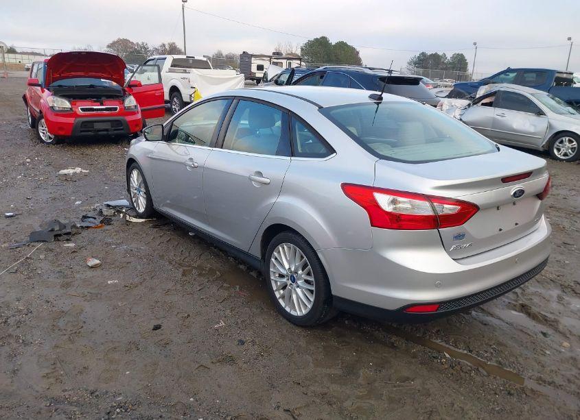 Photo 3 of 2012 Ford Focus SEL (VIN 1FAHP3H22CL210677)