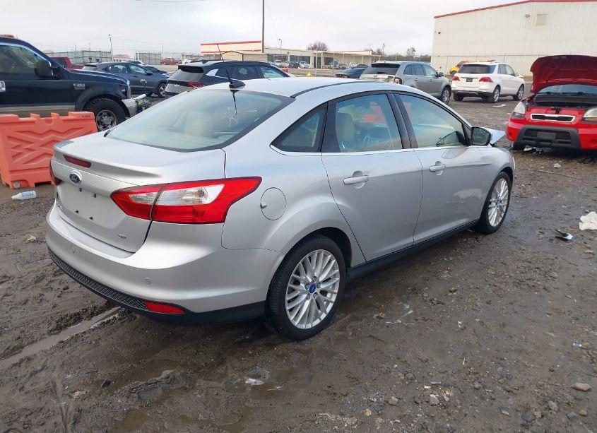 Photo 4 of 2012 Ford Focus SEL (VIN 1FAHP3H22CL210677)
