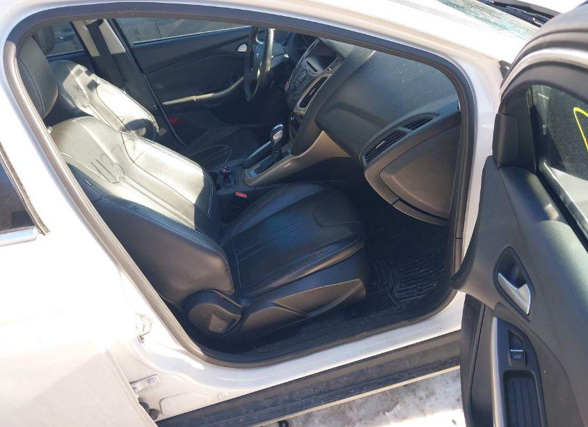 Photo 5 of 2012 Ford Focus SEL (VIN 1FAHP3H22CL298162)