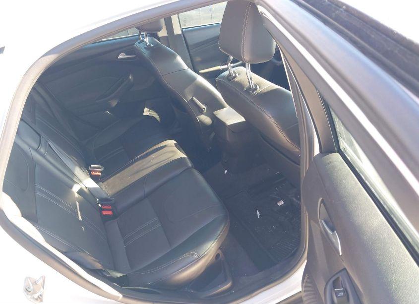 Photo 8 of 2012 Ford Focus SEL (VIN 1FAHP3H22CL298162)