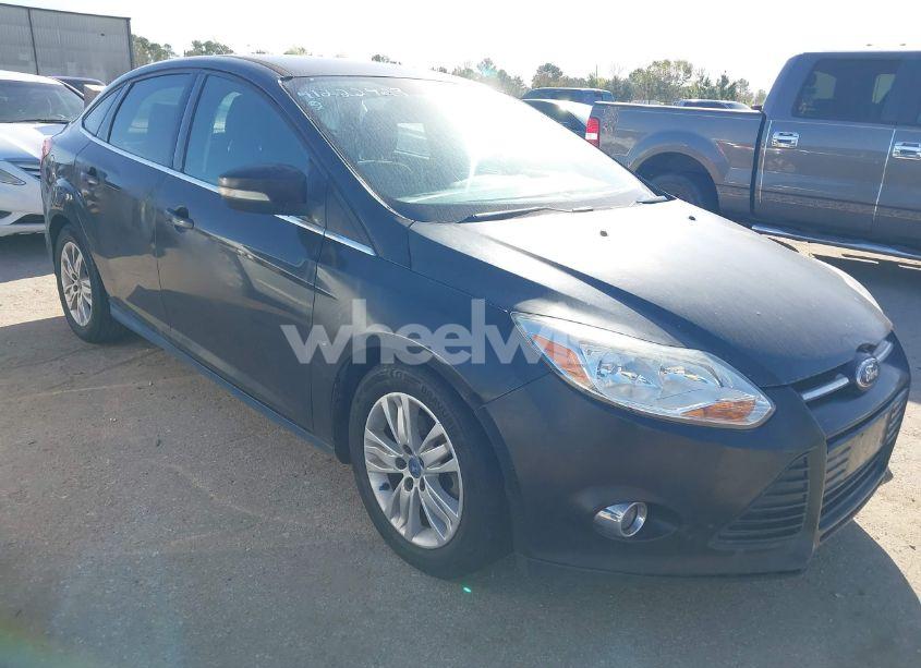 2012 Ford Focus SEL (VIN 1FAHP3H22CL339664) main photo
