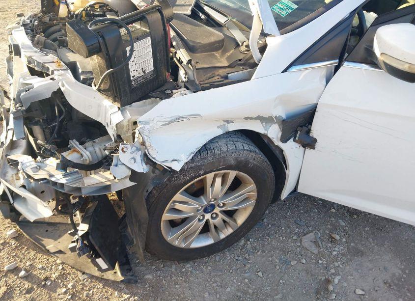 Photo 13 of 2012 Ford Focus SEL (VIN 1FAHP3H22CL358277)