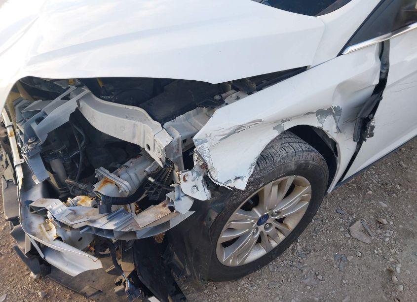 Photo 15 of 2012 Ford Focus SEL (VIN 1FAHP3H22CL358277)