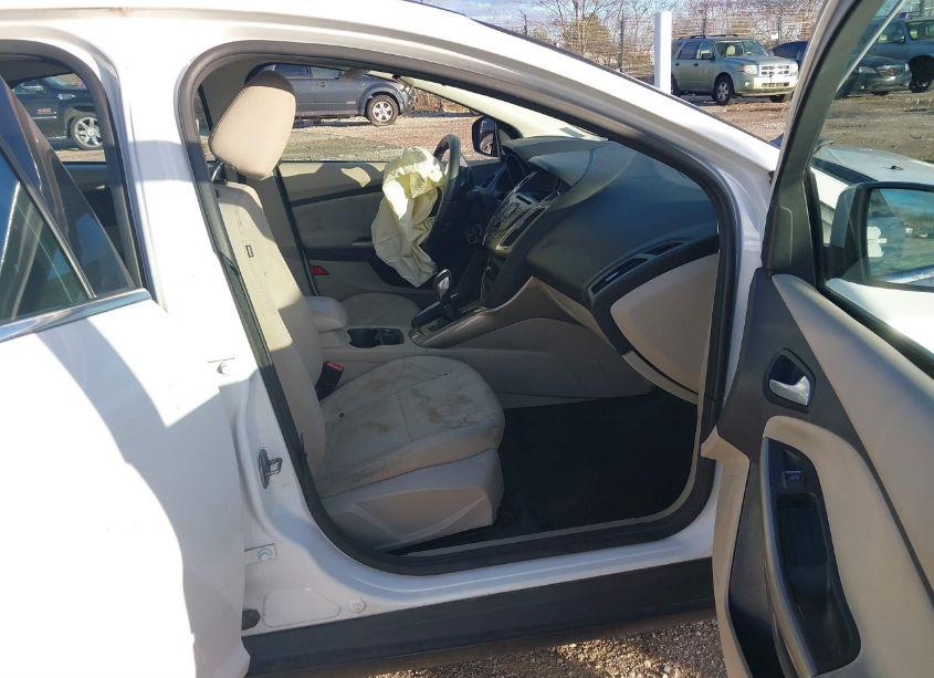 Photo 5 of 2012 Ford Focus SEL (VIN 1FAHP3H22CL358277)