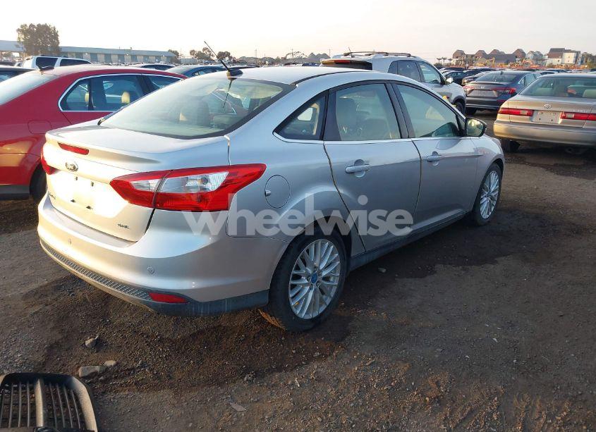 Photo 4 of 2012 Ford Focus SEL (VIN 1FAHP3H23CL236771)