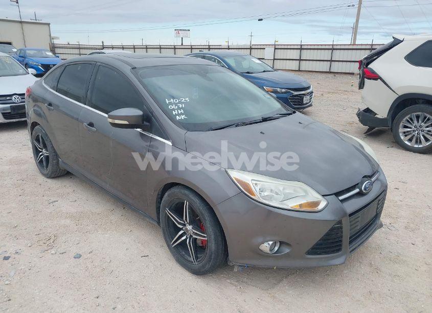2012 Ford Focus SEL (VIN 1FAHP3H23CL250671) main photo