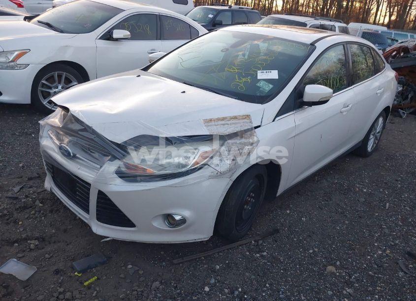 Photo 2 of 2012 Ford Focus SEL (VIN 1FAHP3H23CL276364)