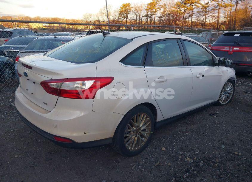 Photo 4 of 2012 Ford Focus SEL (VIN 1FAHP3H23CL276364)