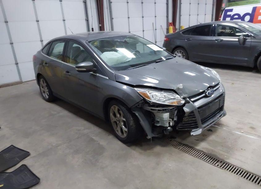 2012 Ford Focus SEL (VIN 1FAHP3H23CL313879) main photo
