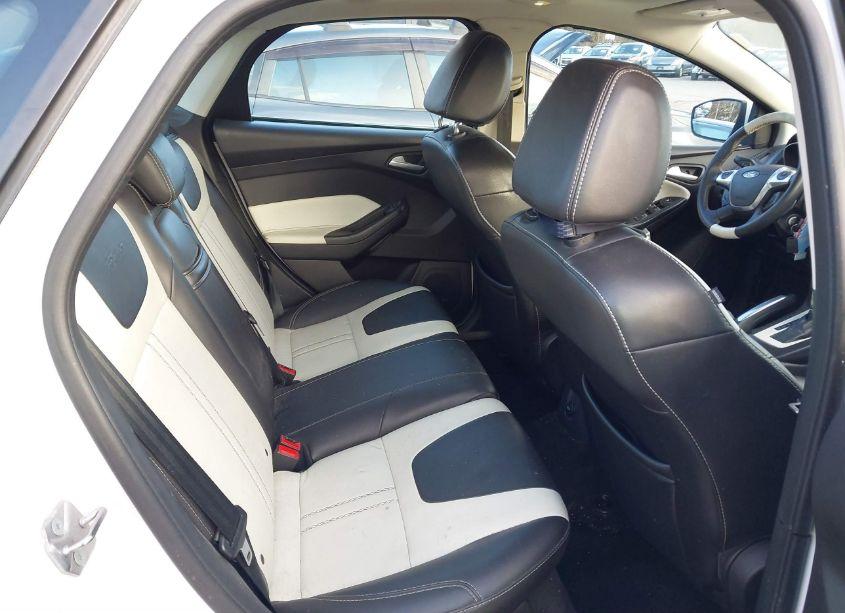 Photo 8 of 2012 Ford Focus SEL (VIN 1FAHP3H23CL460140)