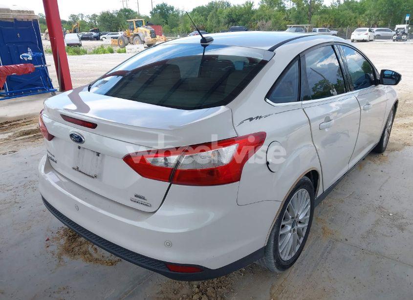 Photo 4 of 2012 Ford Focus SEL (VIN 1FAHP3H23CL473373)