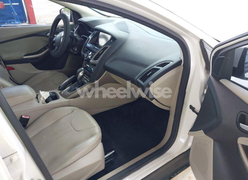 Photo 5 of 2012 Ford Focus SEL (VIN 1FAHP3H23CL473373)