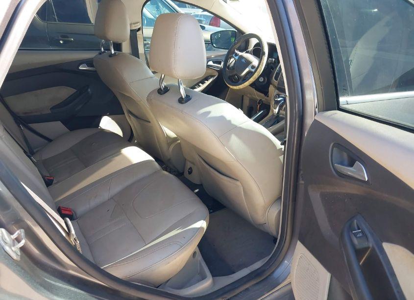 Photo 8 of 2012 Ford Focus SEL (VIN 1FAHP3H24CL176130)