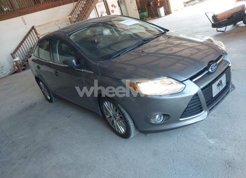2012 Ford Focus SEL (VIN 1FAHP3H24CL194384) main photo