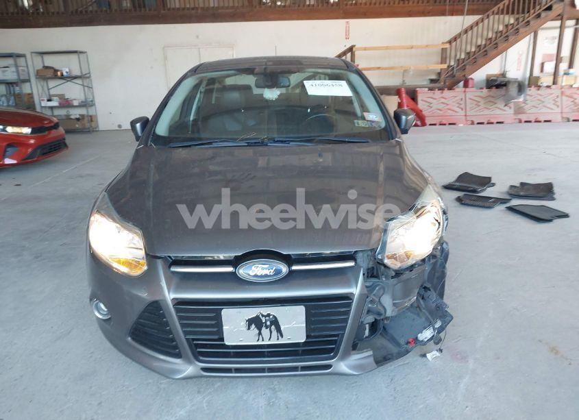 Photo 12 of 2012 Ford Focus SEL (VIN 1FAHP3H24CL194384)