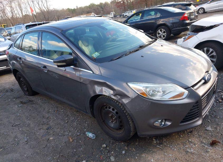 2012 Ford Focus SEL (VIN 1FAHP3H24CL205187) main photo