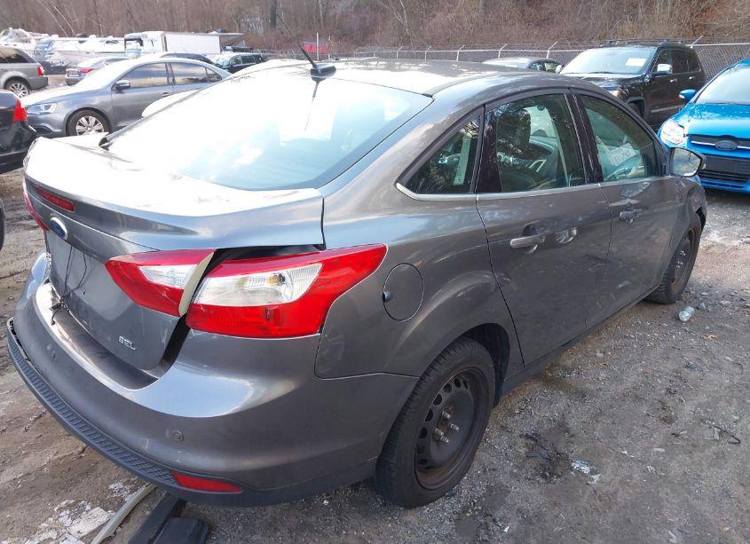 Photo 4 of 2012 Ford Focus SEL (VIN 1FAHP3H24CL205187)