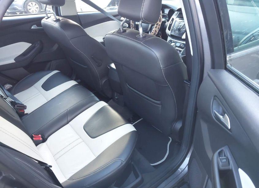 Photo 8 of 2012 Ford Focus SEL (VIN 1FAHP3H24CL205187)