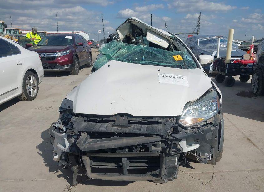 Photo 11 of 2012 Ford Focus SEL (VIN 1FAHP3H24CL243390)