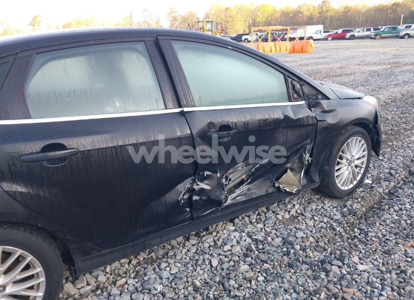 Photo 13 of 2012 Ford Focus SEL (VIN 1FAHP3H24CL316340)