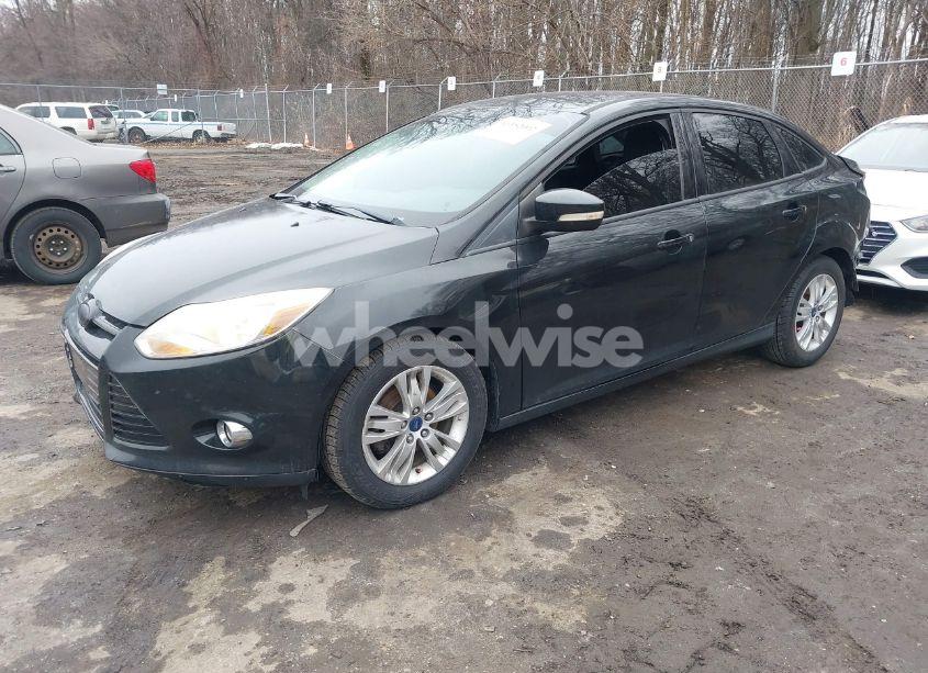 Photo 2 of 2012 Ford Focus SEL (VIN 1FAHP3H24CL363173)