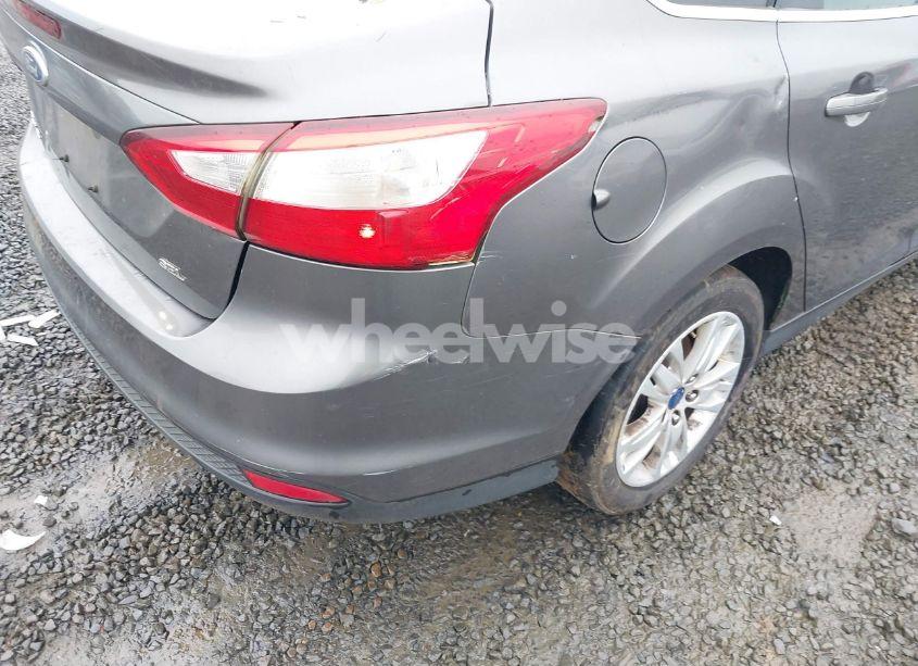 Photo 6 of 2012 Ford Focus SEL (VIN 1FAHP3H26CL239437)