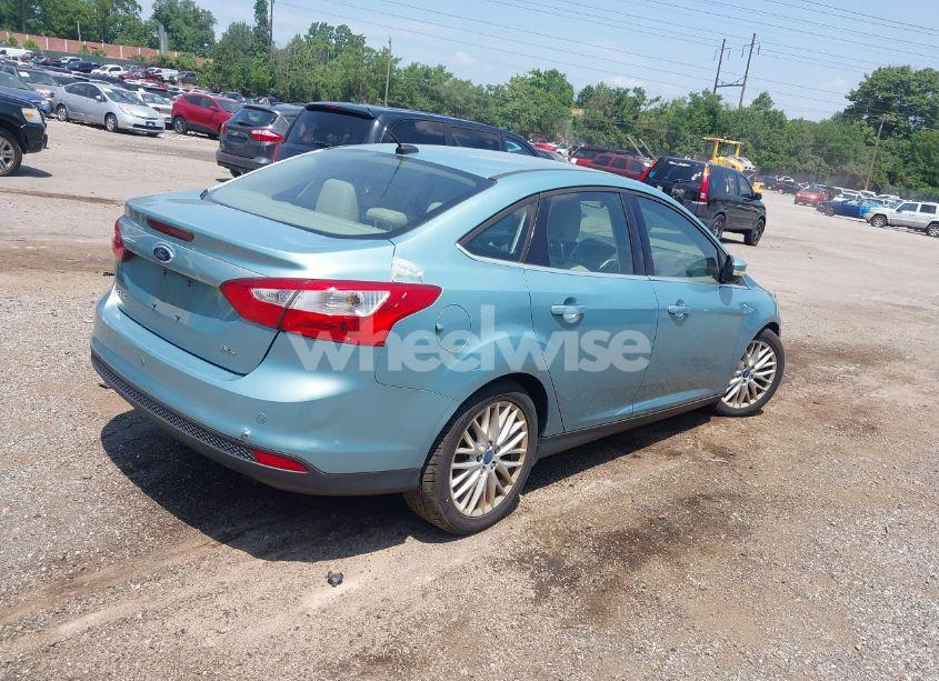 Photo 4 of 2012 Ford Focus SEL (VIN 1FAHP3H26CL247022)