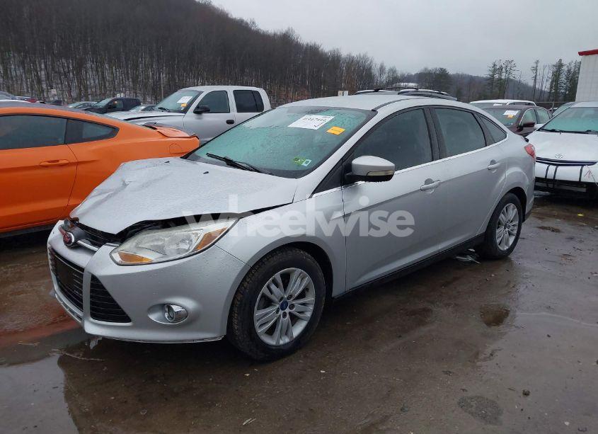 Photo 2 of 2012 Ford Focus SEL (VIN 1FAHP3H26CL317344)