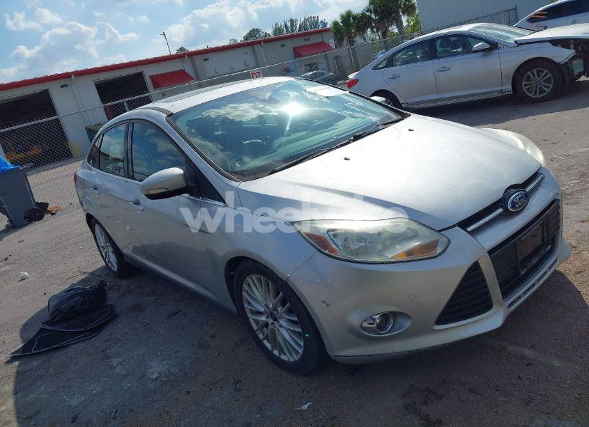 2012 Ford Focus SEL (VIN 1FAHP3H26CL327047) main photo
