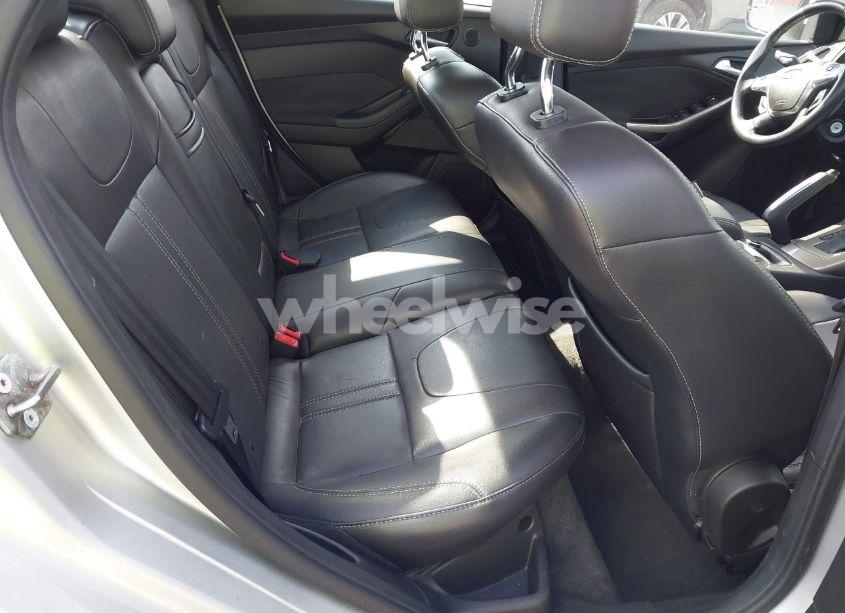 Photo 8 of 2012 Ford Focus SEL (VIN 1FAHP3H26CL327047)