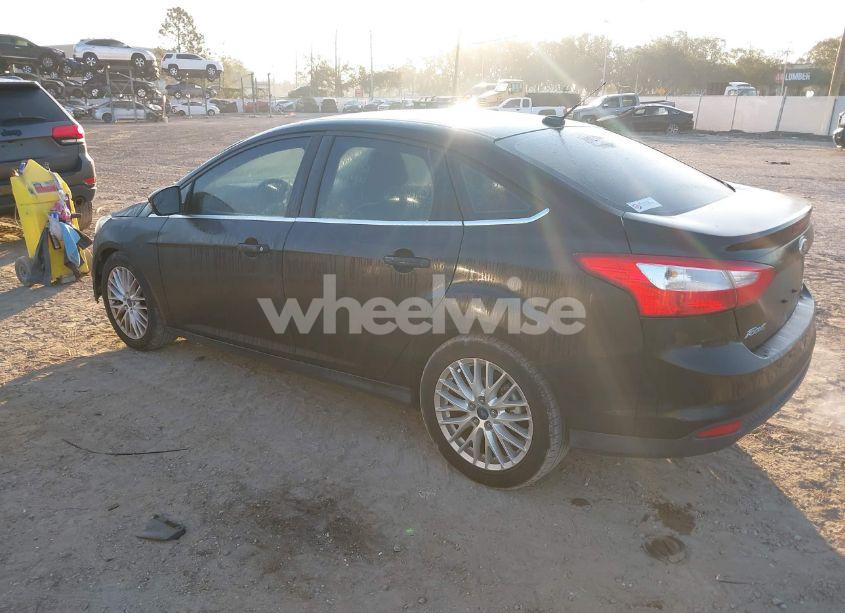 Photo 3 of 2012 Ford Focus SEL (VIN 1FAHP3H26CL372330)