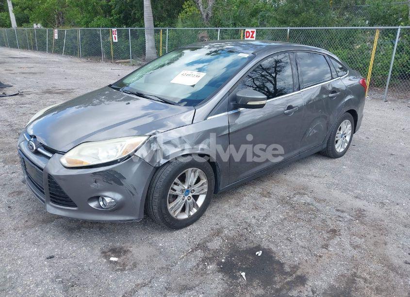 Photo 2 of 2012 Ford Focus SEL (VIN 1FAHP3H26CL429013)