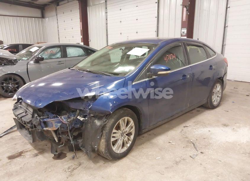 Photo 2 of 2012 Ford Focus SEL (VIN 1FAHP3H26CL447091)