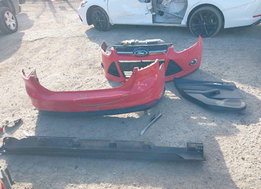 Photo 12 of 2012 Ford Focus SEL (VIN 1FAHP3H26CL450797)