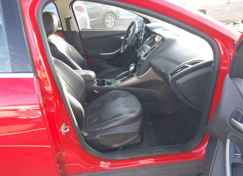 Photo 5 of 2012 Ford Focus SEL (VIN 1FAHP3H26CL450797)