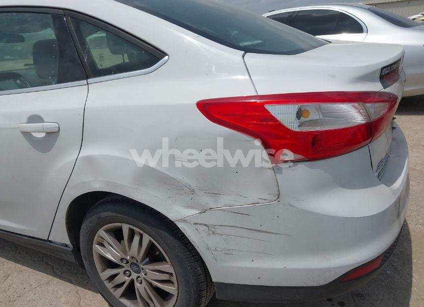 Photo 12 of 2012 Ford Focus SEL (VIN 1FAHP3H27CL191043)