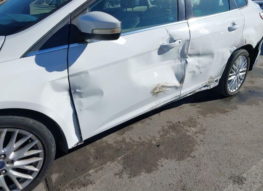 Photo 6 of 2012 Ford Focus SEL (VIN 1FAHP3H27CL348862)