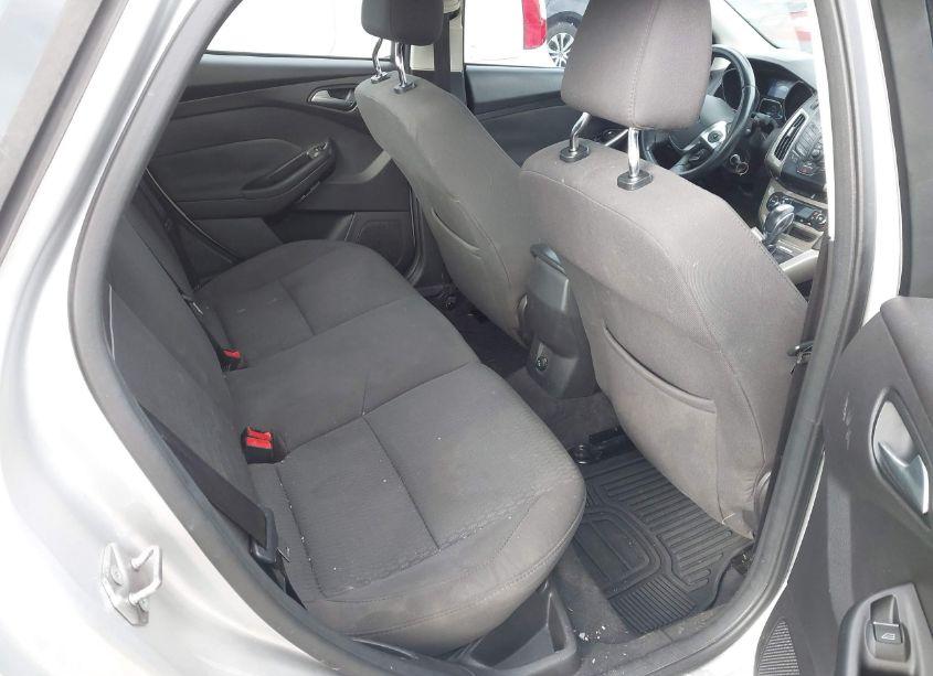 Photo 8 of 2012 Ford Focus SEL (VIN 1FAHP3H27CL362972)