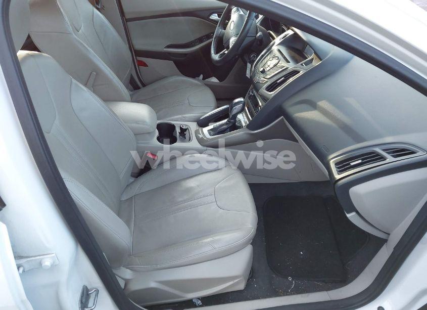 Photo 5 of 2012 Ford Focus SEL (VIN 1FAHP3H28CL204463)