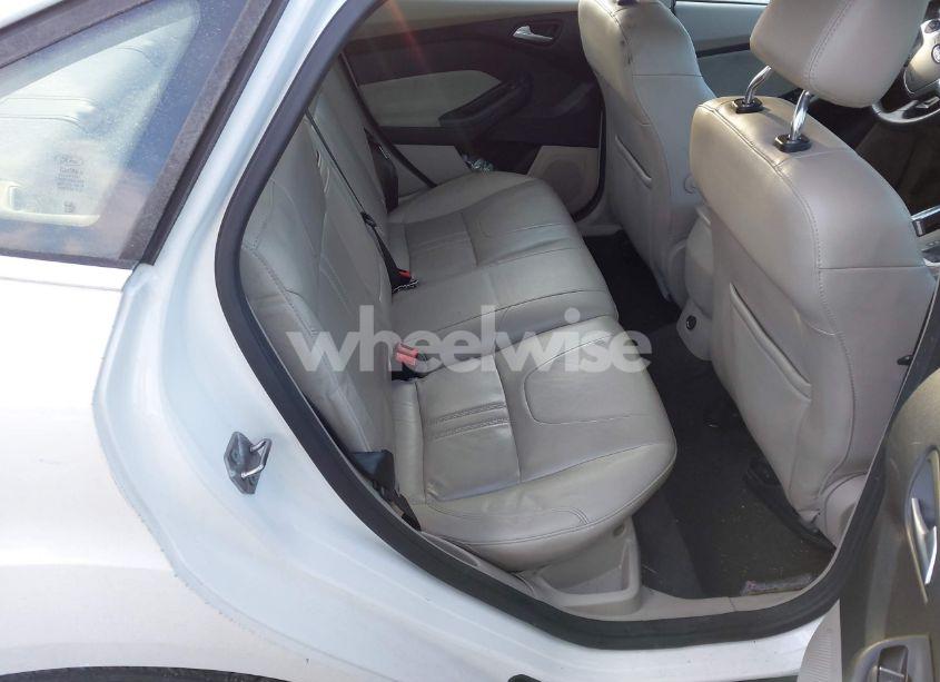 Photo 8 of 2012 Ford Focus SEL (VIN 1FAHP3H28CL204463)