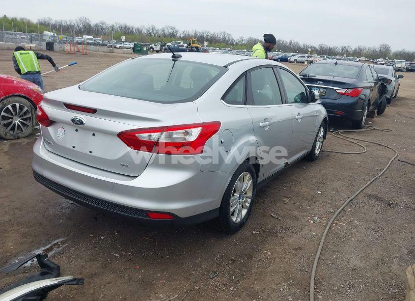 Photo 4 of 2012 Ford Focus SEL (VIN 1FAHP3H28CL266719)
