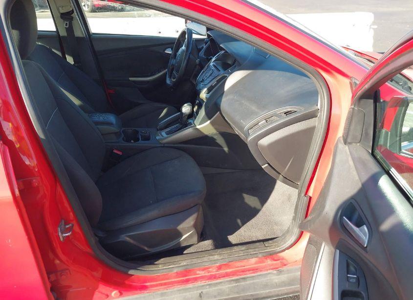 Photo 5 of 2012 Ford Focus SEL (VIN 1FAHP3H29CL135833)