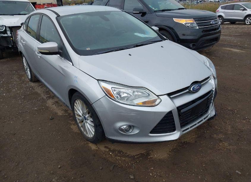 2012 Ford Focus SEL (VIN 1FAHP3H29CL145326) main photo