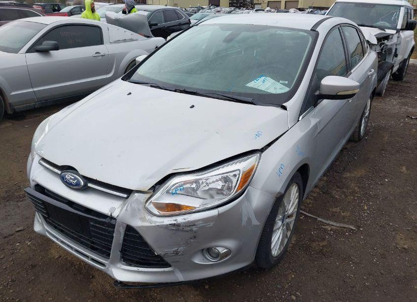 Photo 2 of 2012 Ford Focus SEL (VIN 1FAHP3H29CL145326)