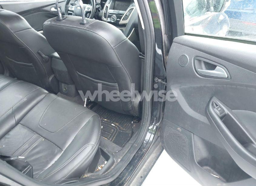 Photo 8 of 2012 Ford Focus SEL (VIN 1FAHP3H29CL172042)