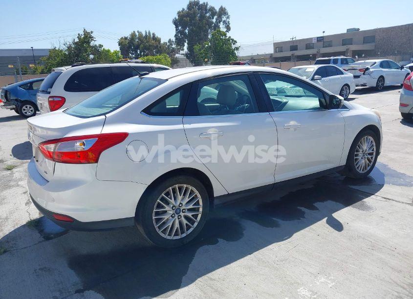 Photo 4 of 2012 Ford Focus SEL (VIN 1FAHP3H29CL215925)