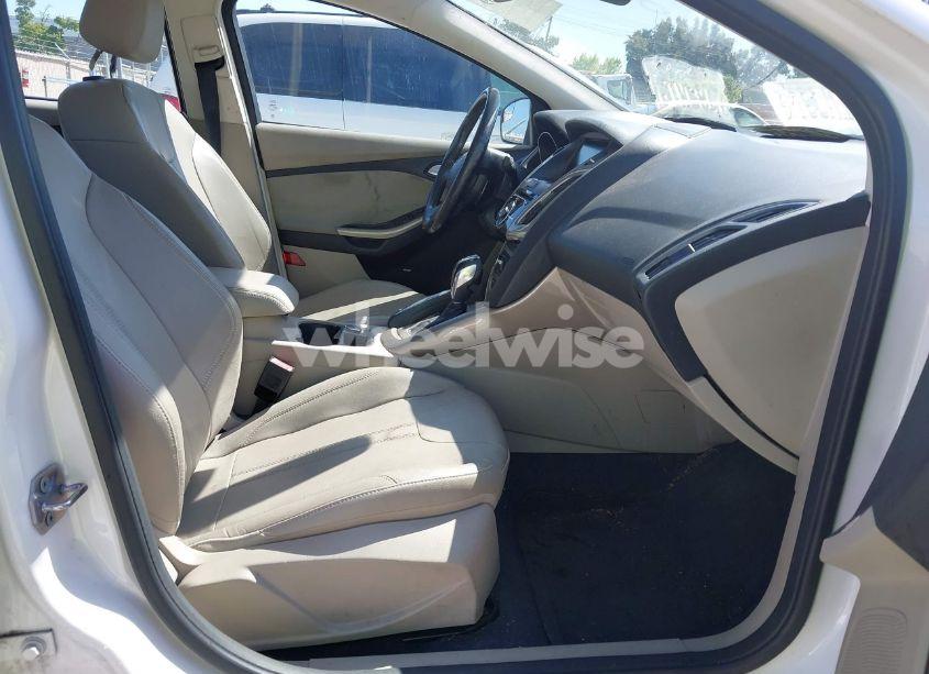 Photo 5 of 2012 Ford Focus SEL (VIN 1FAHP3H29CL215925)