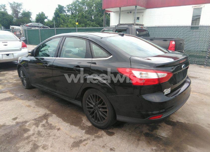 Photo 3 of 2012 Ford Focus SEL (VIN 1FAHP3H29CL331447)