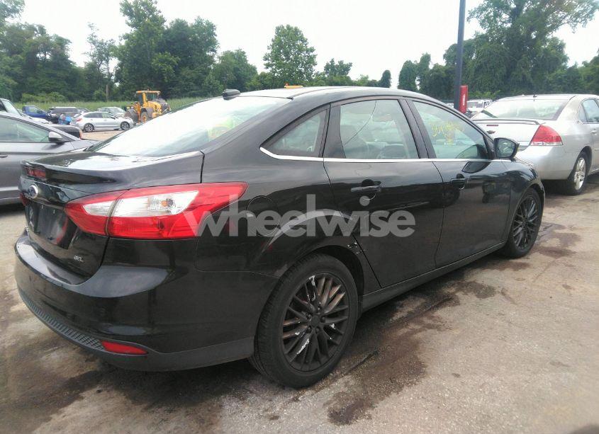 Photo 4 of 2012 Ford Focus SEL (VIN 1FAHP3H29CL331447)